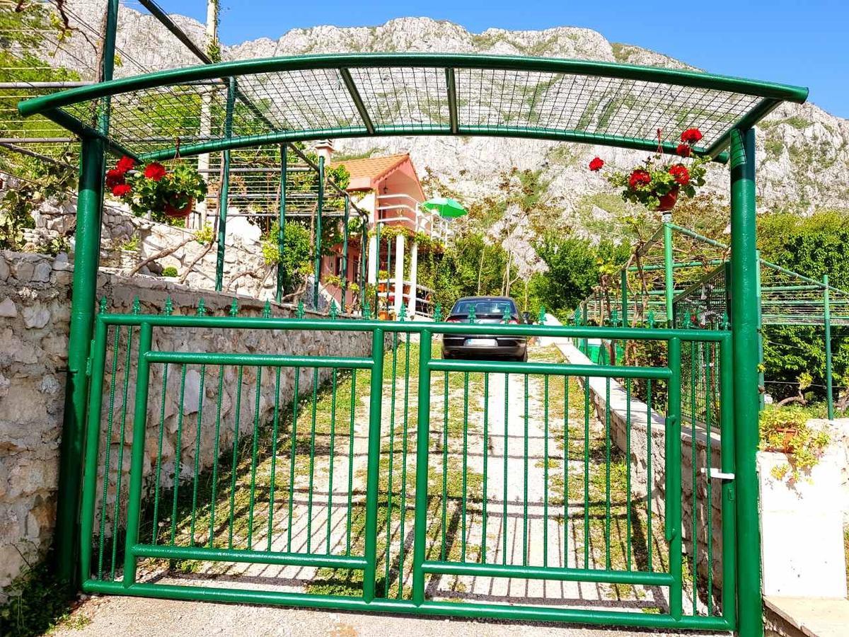 Holiday Village Ostrog Nikšić Dış mekan fotoğraf